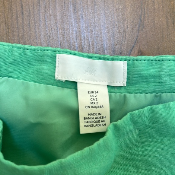 Green linen miniskirt - Picture 3 of 3